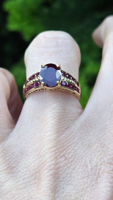 Vintage: 9ct Yellow Gold Art Deco-Inspired Ruby Ring