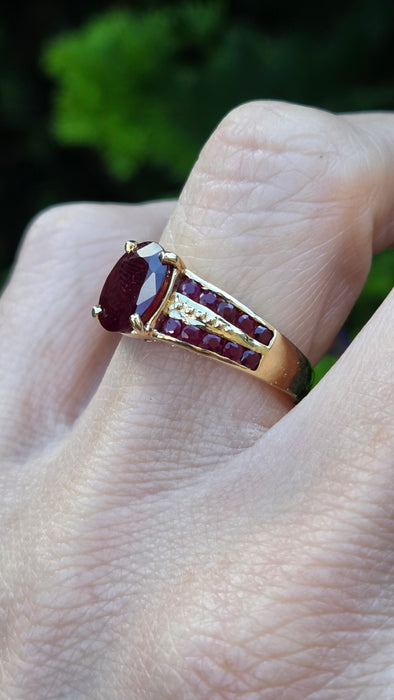 Vintage: 9ct White Gold Pink Tourmaline Dress Ring