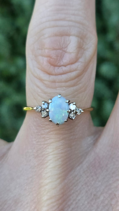 Vintage: 9ct Yellow Gold Opal & Diamond Trefoil Ring — From 1984