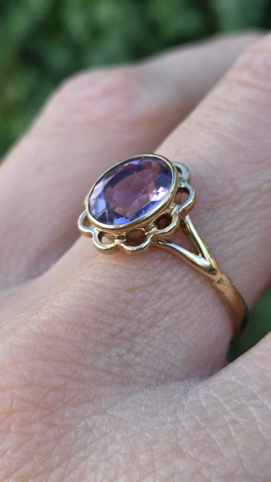 Vintage: 9ct Yellow Gold Amethyst Solitaire Ring