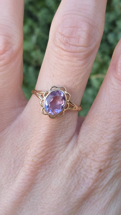 Vintage: 9ct Yellow Gold Amethyst Solitaire Ring