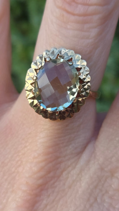 2433: Vintage: 9ct Gold Large Mint Green Amethyst Ring -From 1967