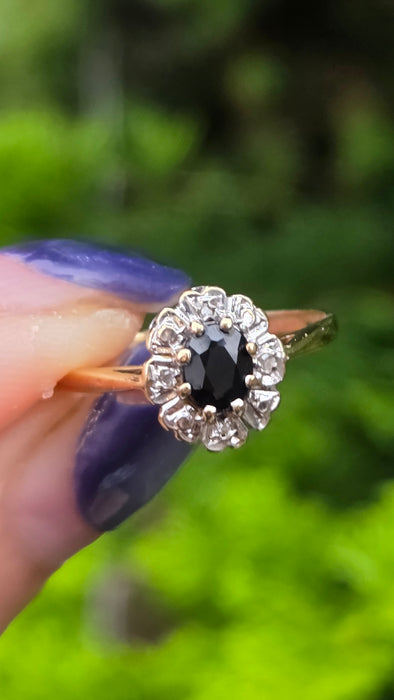 Vintage: 9ct Yellow Gold Oval Sapphire & Diamond Cluster Ring