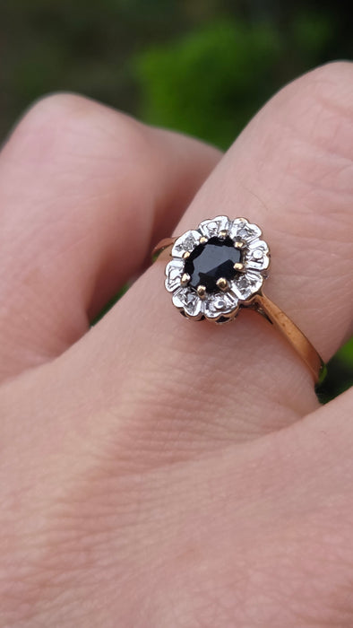 Vintage: 9ct Yellow Gold Oval Sapphire & Diamond Cluster Ring