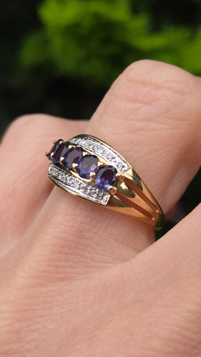 Vintage: 9ct Yellow Gold Iolite & Natural Diamond Dress Ring