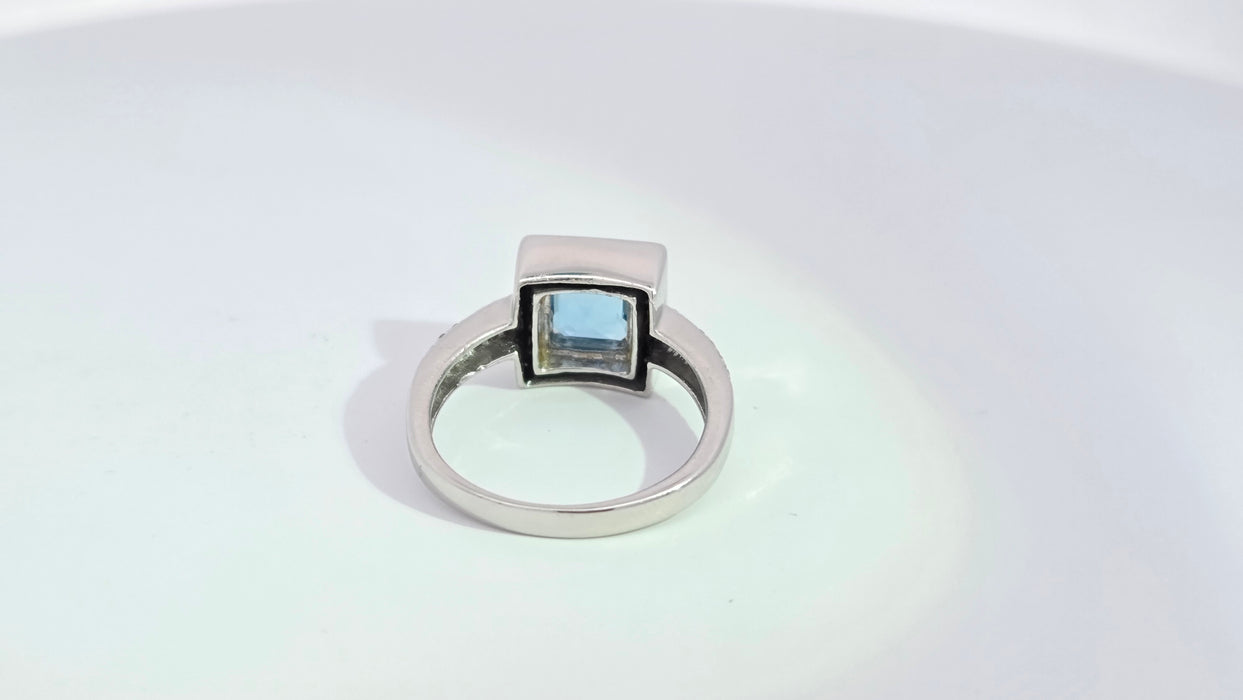 Vintage: 18ct White Gold Aquamarine 0.73ct & Diamond 0.48ct Geometric Set Cocktail Ring — From 2006