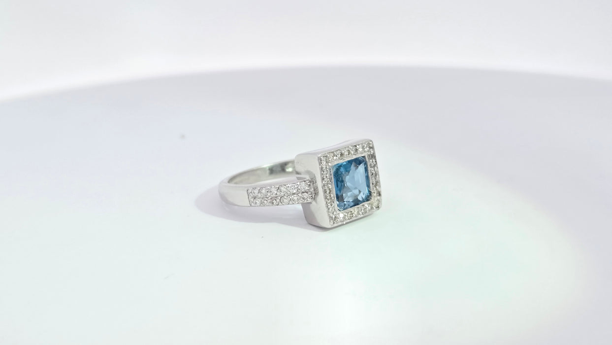 Vintage: 18ct White Gold Aquamarine 0.73ct & Diamond 0.48ct Geometric Set Cocktail Ring — From 2006