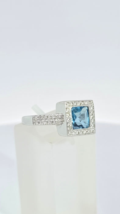 Vintage: 18ct White Gold Aquamarine 0.73ct & Diamond 0.48ct Geometric Set Cocktail Ring — From 2006