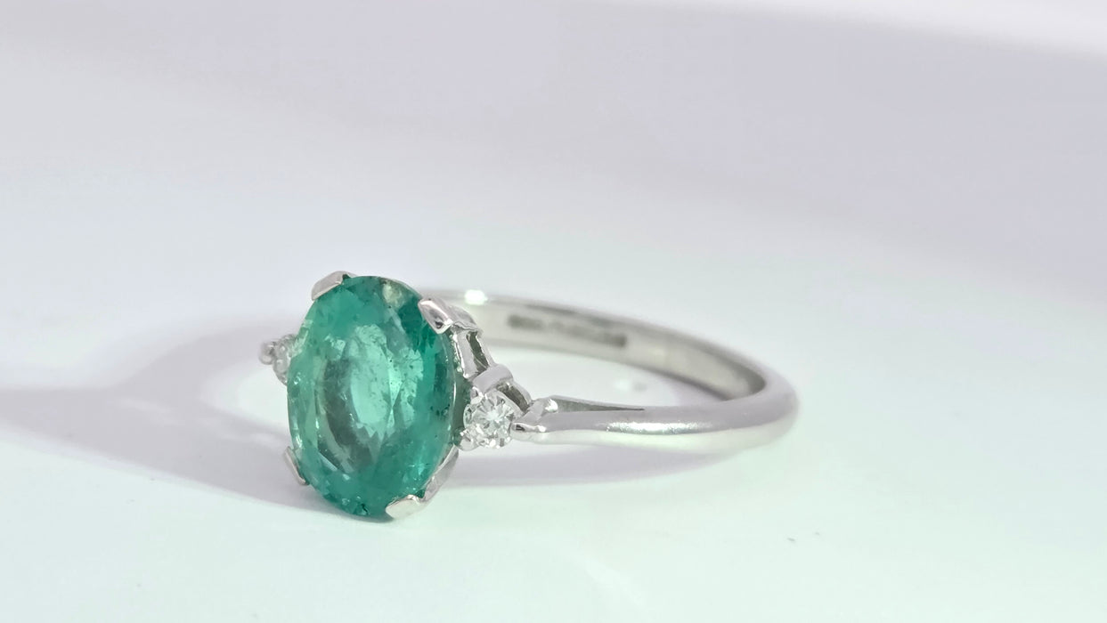 Vintage: 18ct White Gold Emerald 1.60ct & Diamond 0.08ct Twin Diamond Ring — From 1983