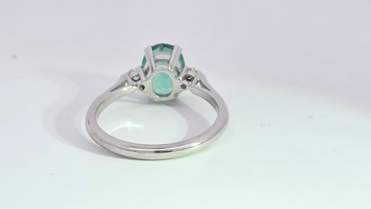 Vintage: 18ct White Gold Emerald 1.60ct & Diamond 0.08ct Twin Diamond Ring — From 1983