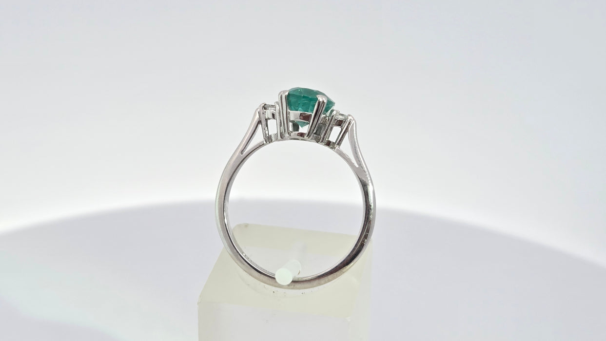 Vintage: 18ct White Gold Emerald 1.60ct & Diamond 0.08ct Twin Diamond Ring — From 1983