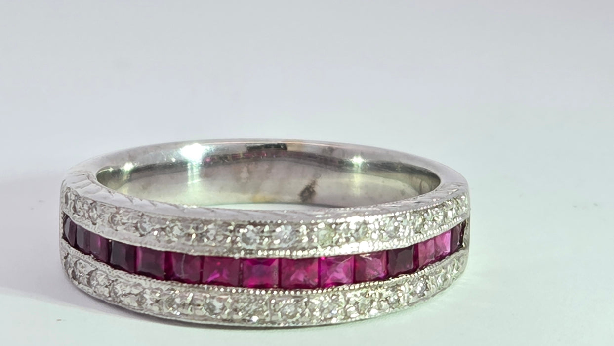 Vintage: 14ct White Gold Ruby & 30-Diamond Three-Row Band