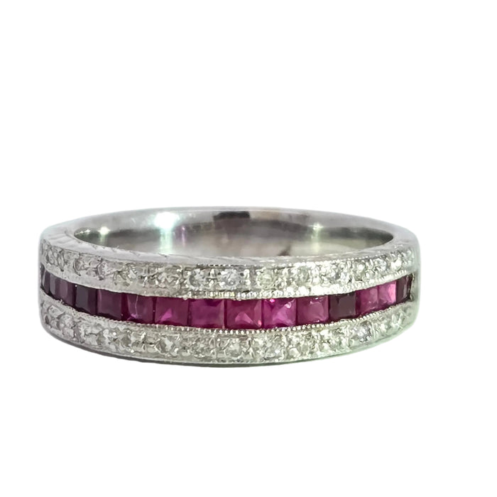 Vintage: 14ct White Gold Ruby & 30-Diamond Three-Row Band