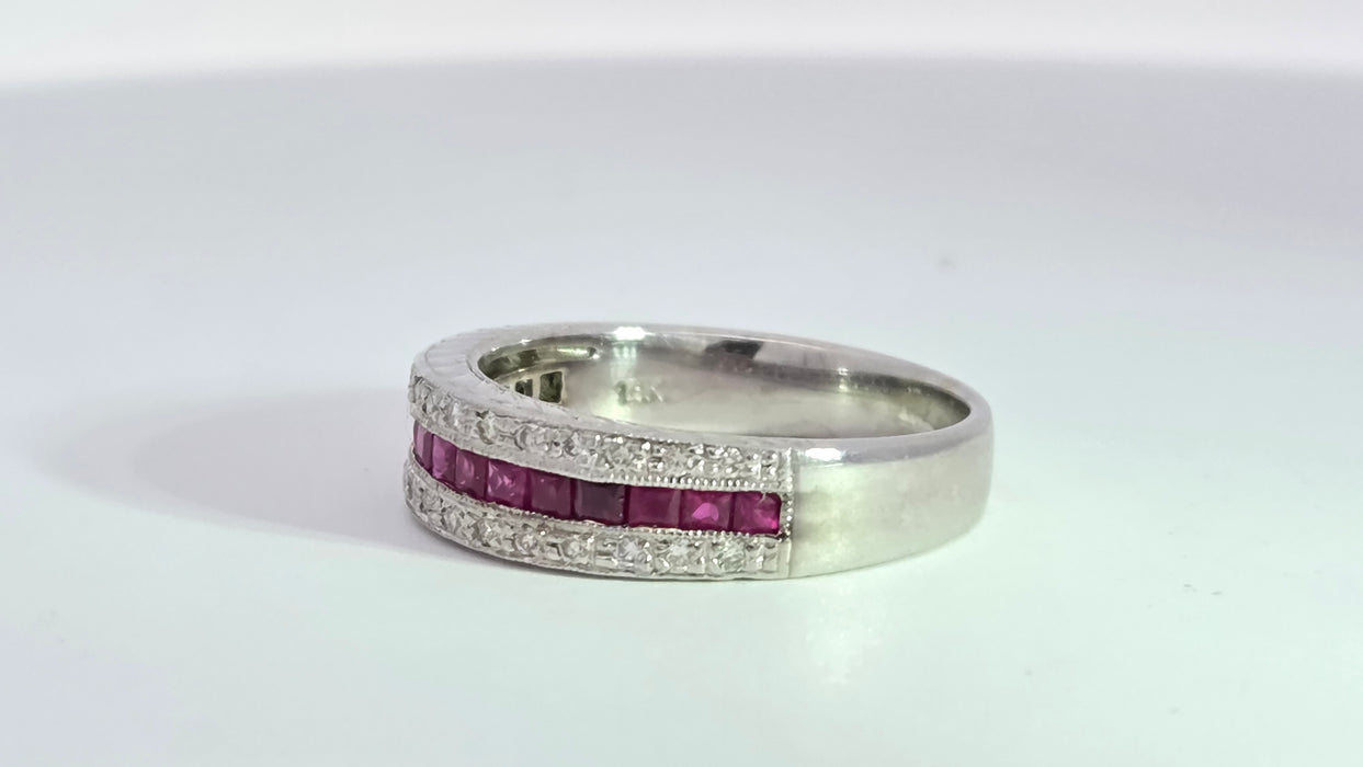 Vintage: 14ct White Gold Ruby & 30-Diamond Three-Row Band
