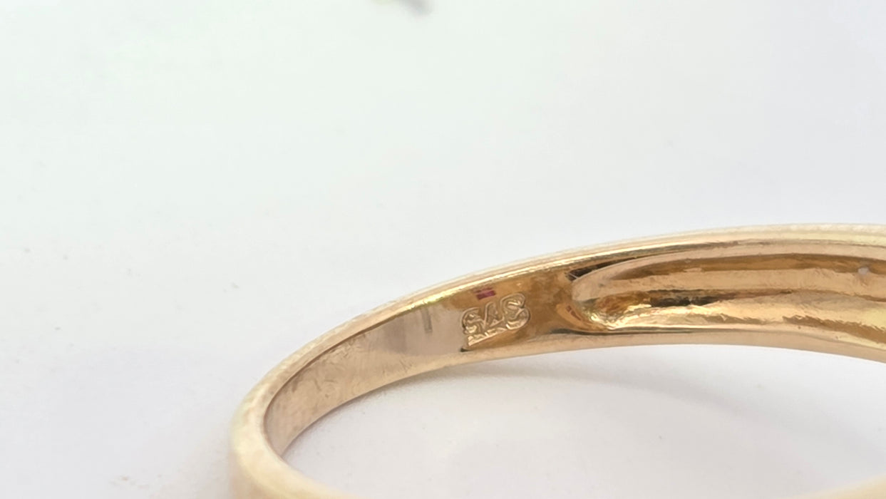 Vintage: 9ct Yellow Gold Ruby 0.35ct & 16-Diamond Art Deco Style Panel Ring