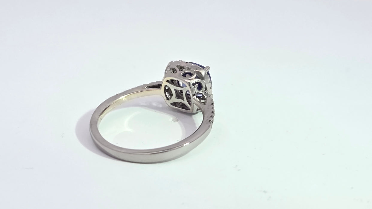 Vintage: 18ct White Gold Tanzanite & Diamond 0.75ct Halo Dress Ring