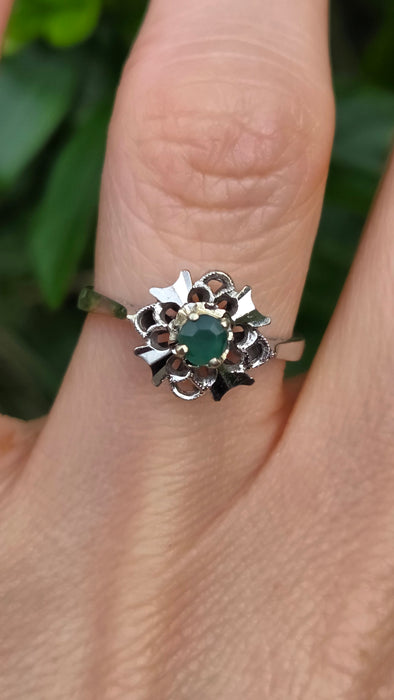 Vintage: 18ct White Gold Emerald Art Deco-Inspired Openwork Cocktail Ring