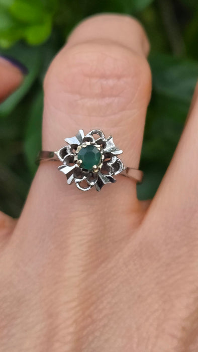Vintage: 18ct White Gold Emerald Art Deco-Inspired Openwork Cocktail Ring