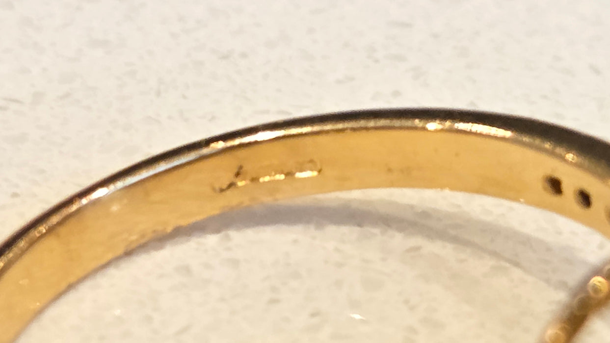 Vintage: 18ct Yellow Gold Green Sapphire 1.50ct & Diamond 0.30ct Ring
