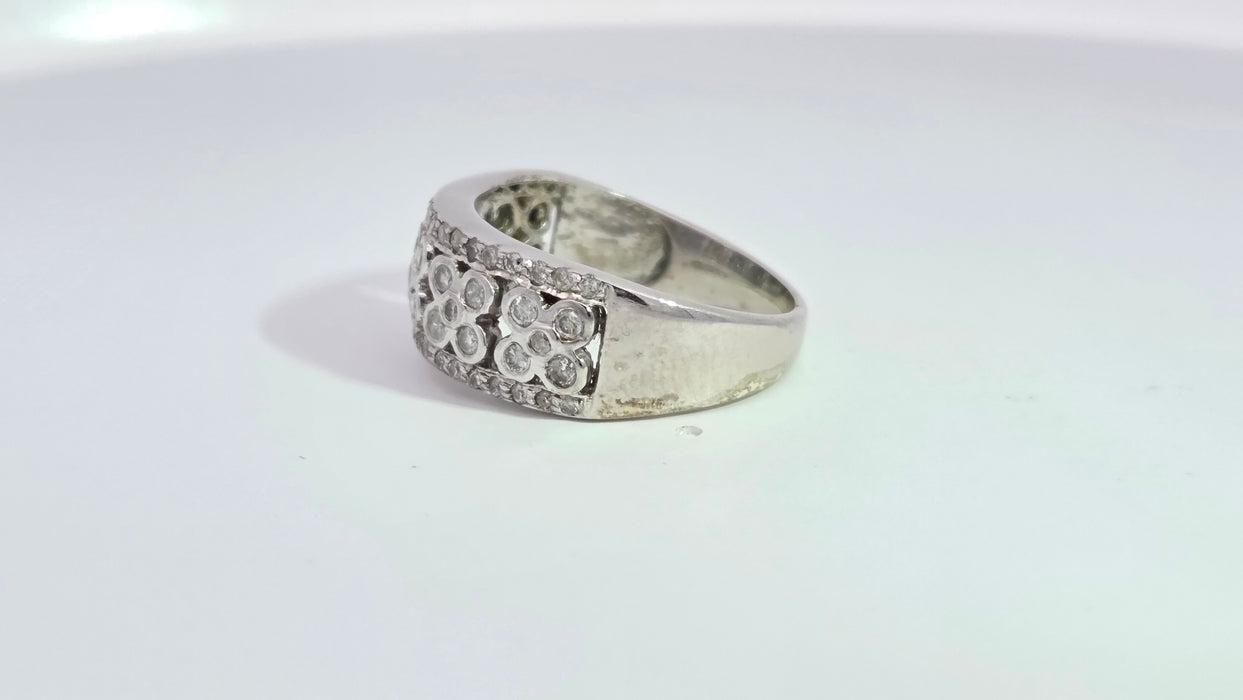 Vintage: 9ct White Gold 49 Diamond Openwork Floral Cluster Band Ring