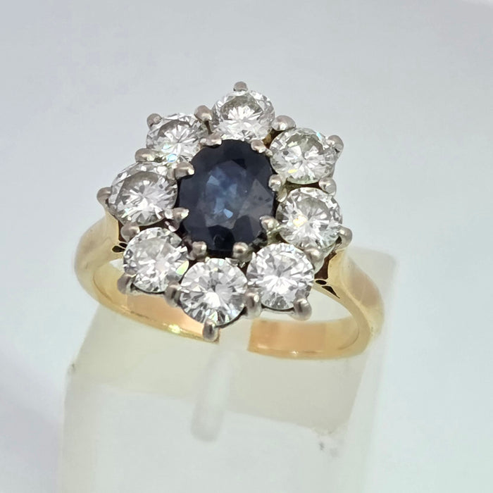 Vintage: 18ct Yellow Gold Sapphire 1.02ct & Diamond 2.00ct Oval Cluster Ring