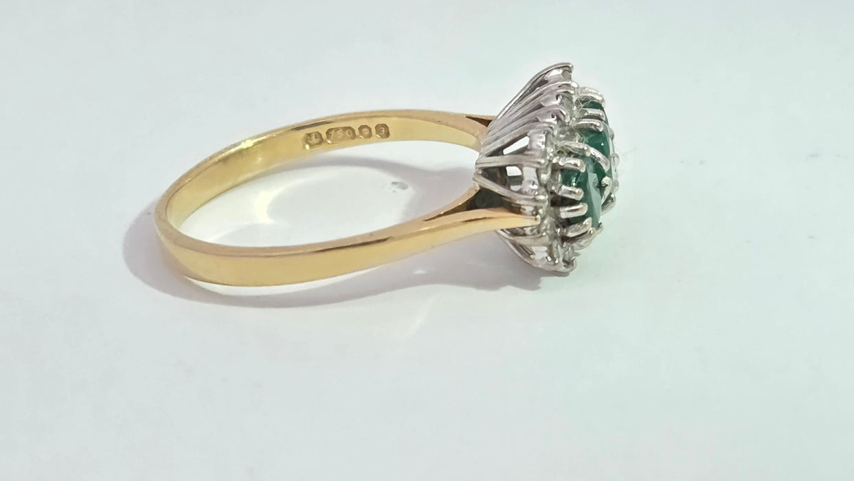 Vintage: 18ct Yellow Gold Emerald 0.75ct & Diamond 0.18ct Trilogy Cluster Ring — From 1980