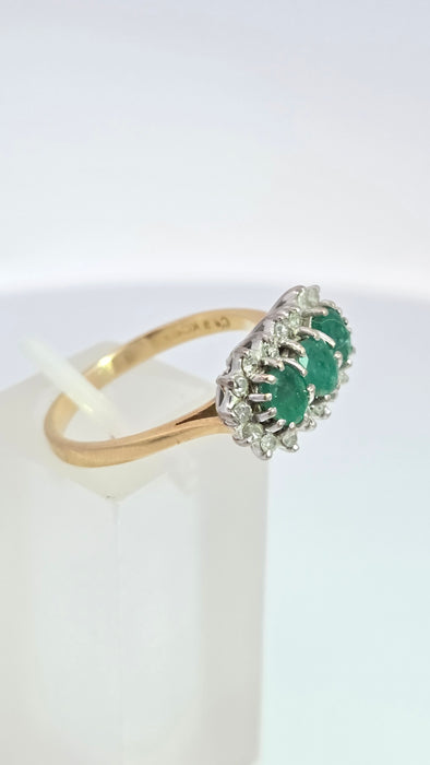 Vintage: 18ct Yellow Gold Emerald 0.75ct & Diamond 0.18ct Trilogy Cluster Ring — From 1980