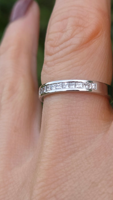 Vintage: Platinum Diamond 0.28ct Princess Cut Stacker Ring