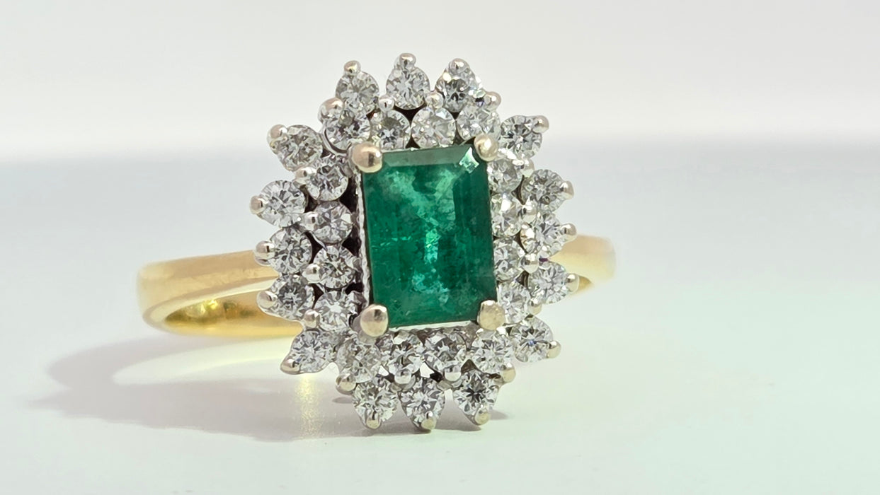 Vintage: 18ct Yellow Gold Emerald 0.85ct & Diamond 1.00ct Dress Cluster Ring