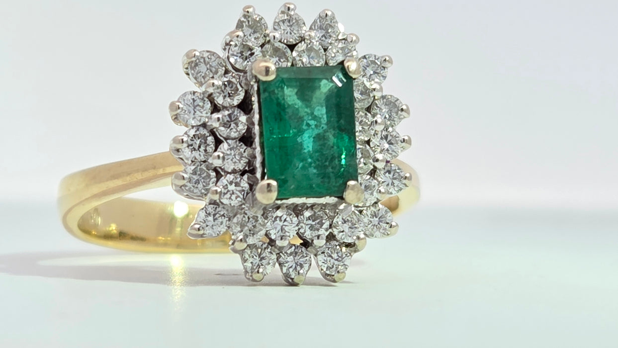 Vintage: 18ct Yellow Gold Emerald 0.85ct & Diamond 1.00ct Dress Cluster Ring