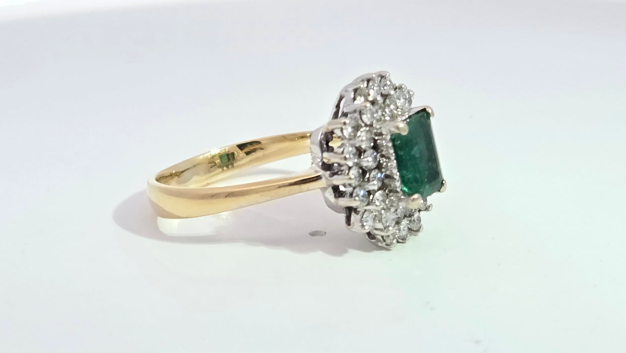 Vintage: 18ct Yellow Gold Emerald 0.85ct & Diamond 1.00ct Dress Cluster Ring