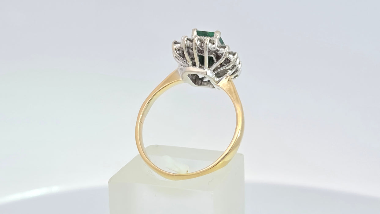 Vintage: 18ct Yellow Gold Emerald 0.85ct & Diamond 1.00ct Dress Cluster Ring
