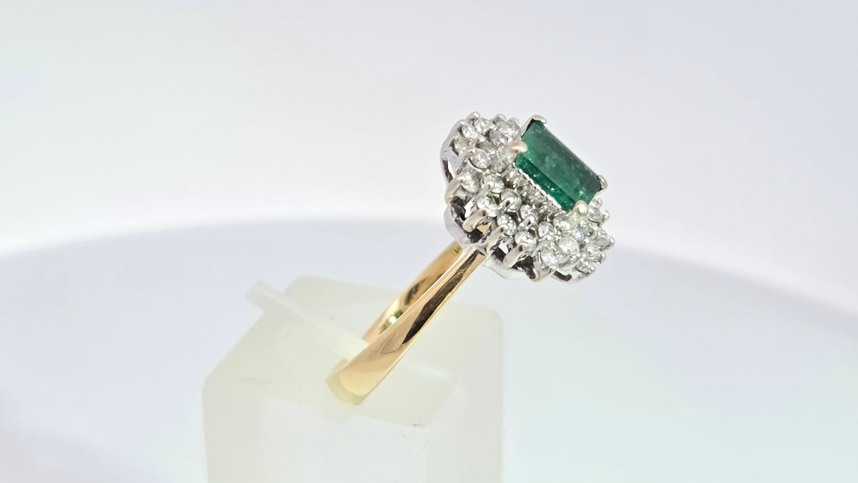 Vintage: 18ct Yellow Gold Emerald 0.85ct & Diamond 1.00ct Dress Cluster Ring