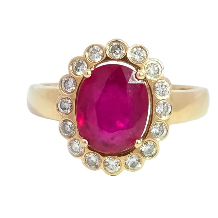 Vintage: 18ct Yellow Gold Ruby 2.55ct & Diamond 0.50ct Oval Cluster Ring