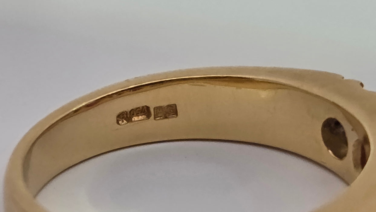 Vintage: 18ct Yellow Gold Ruby 1.02ct & Diamond 1.00ct Five Stone Half Hoop Ring