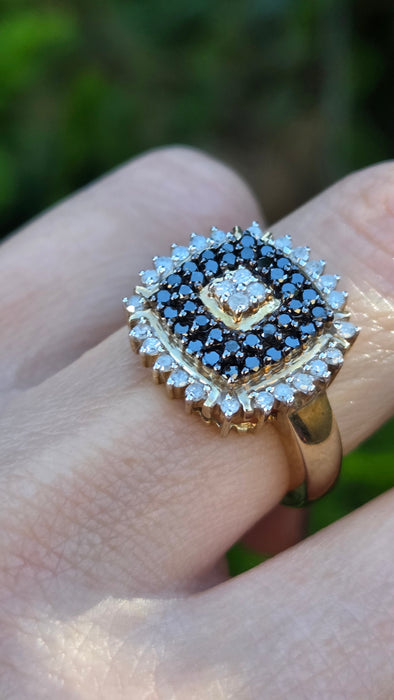 Vintage: 9ct Yellow Gold Black & White Diamond 1.01ct Art Deco-Style Dress Cluster Ring