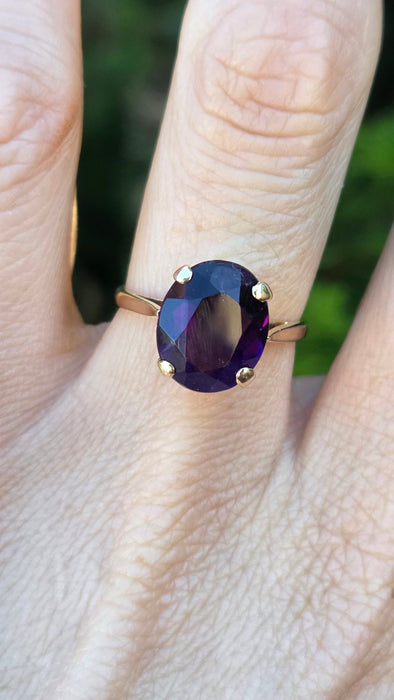 Vintage: 9ct Yellow Gold Amethyst Solitaire Ring