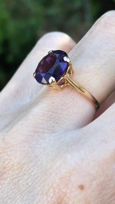 Vintage: 9ct Yellow Gold Amethyst Solitaire Ring