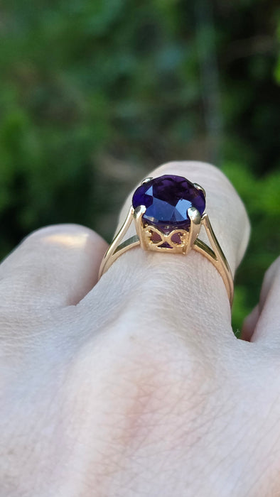 Vintage: 9ct Yellow Gold Amethyst Solitaire Ring