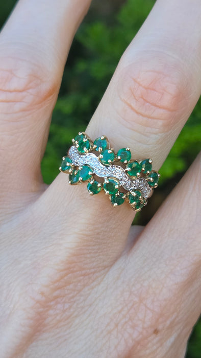 Vintage: 9ct Yellow Gold Emerald & Diamond Dress Ring