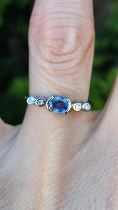 Vintage: 18ct White Gold Sapphire 0.52ct & Diamond Dress Ring