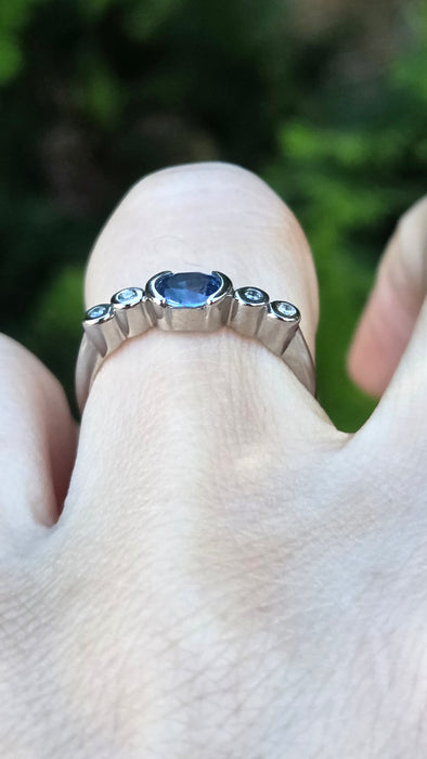 Vintage: 18ct White Gold Sapphire 0.52ct & Diamond Dress Ring