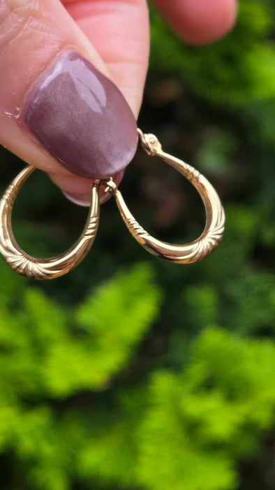 Vintage: 9ct Yellow Gold Diamond-Cut Creole Hoop Earrings