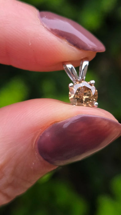 Vintage: 9ct White Gold Champagne Diamond Solitaire Pendant
