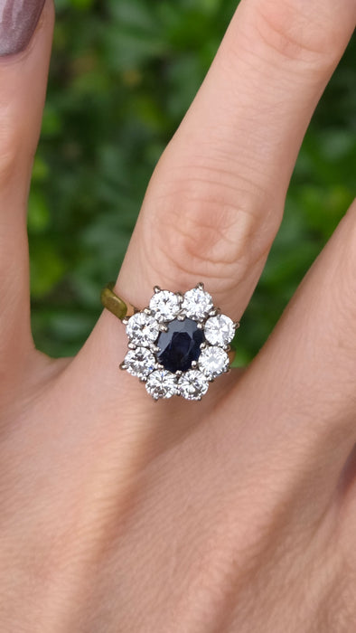 Vintage: 18ct Yellow Gold Sapphire 1.02ct & Diamond 2.00ct Oval Cluster Ring