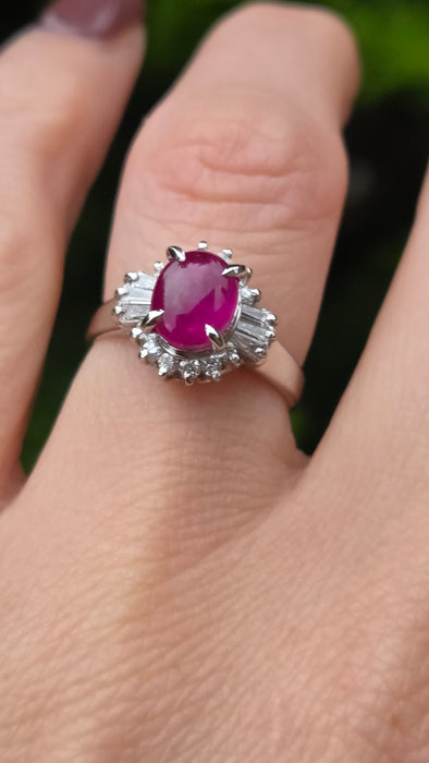 Vintage: Platinum Cabochon Ruby 1.71ct & Diamond 0.40ct Oval Dress Ring