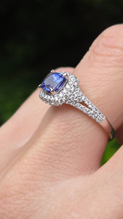 Vintage: 18ct White Gold Tanzanite & Diamond 0.75ct Halo Dress Ring