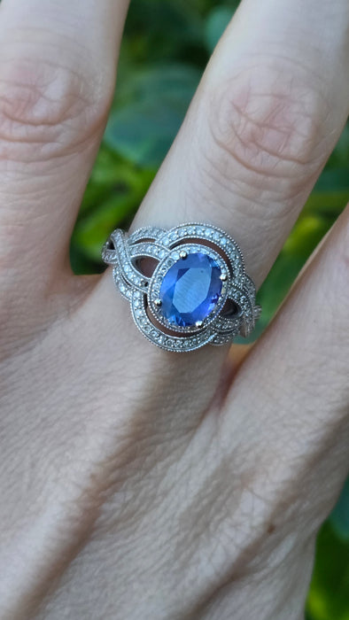 Vintage: 14ct White Gold Tanzanite & 113 Diamond Oval Dress Ring