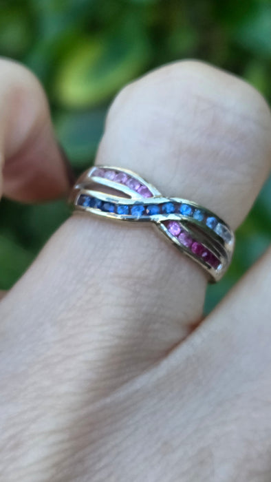 Vintage: 9ct White Gold Ruby & Sapphire Crossover Ring