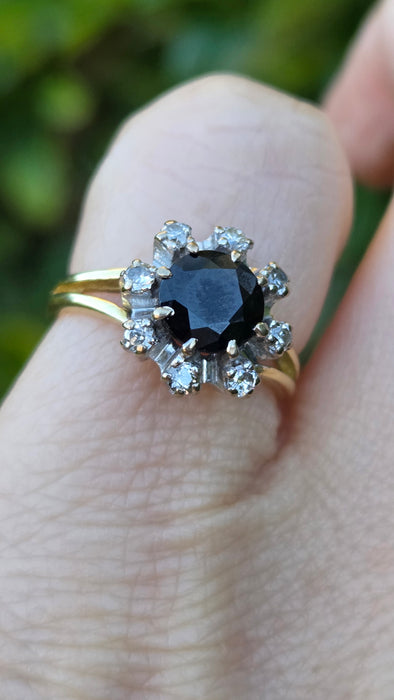 Vintage: 18ct Yellow Gold Sapphire & Diamond Cluster Ring — 1.15ct